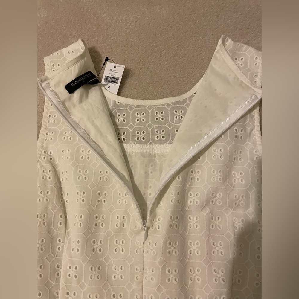 BANANA REPUBLIC eyelet mini dress size 4 NWT - Picture 5 of 9